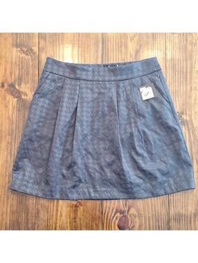 NWT Halogen Black and Gray Houndstooth Pleated Skirt Size 10